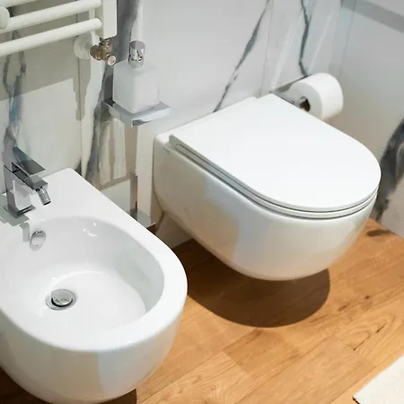 N-149 Luxury Бари