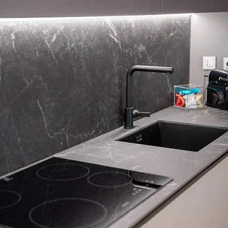 N-149 Luxury Бари